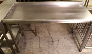 Stainless steel dishwasher table - 137 x 63cm.