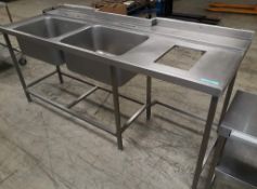 Sink stainless steel 2 sink's.