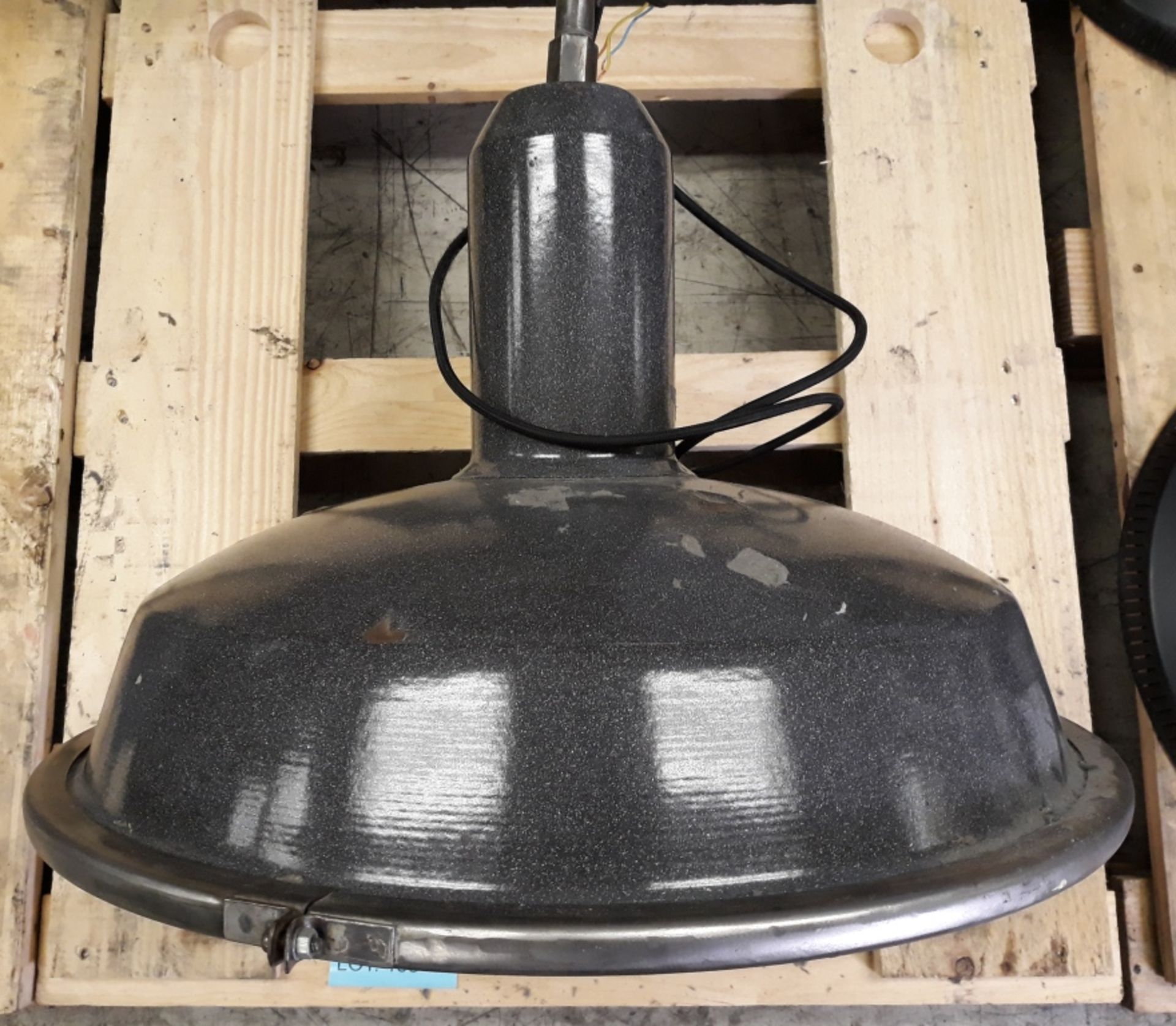 1 x large industrial ceiling light. - Image 3 of 3
