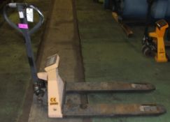 Pallet Truck with Weighing Indicator in need of repair