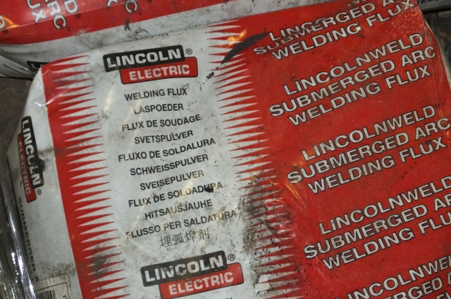 10x Lincoln Electric Welding Flux 25kg bags - Image 2 of 2