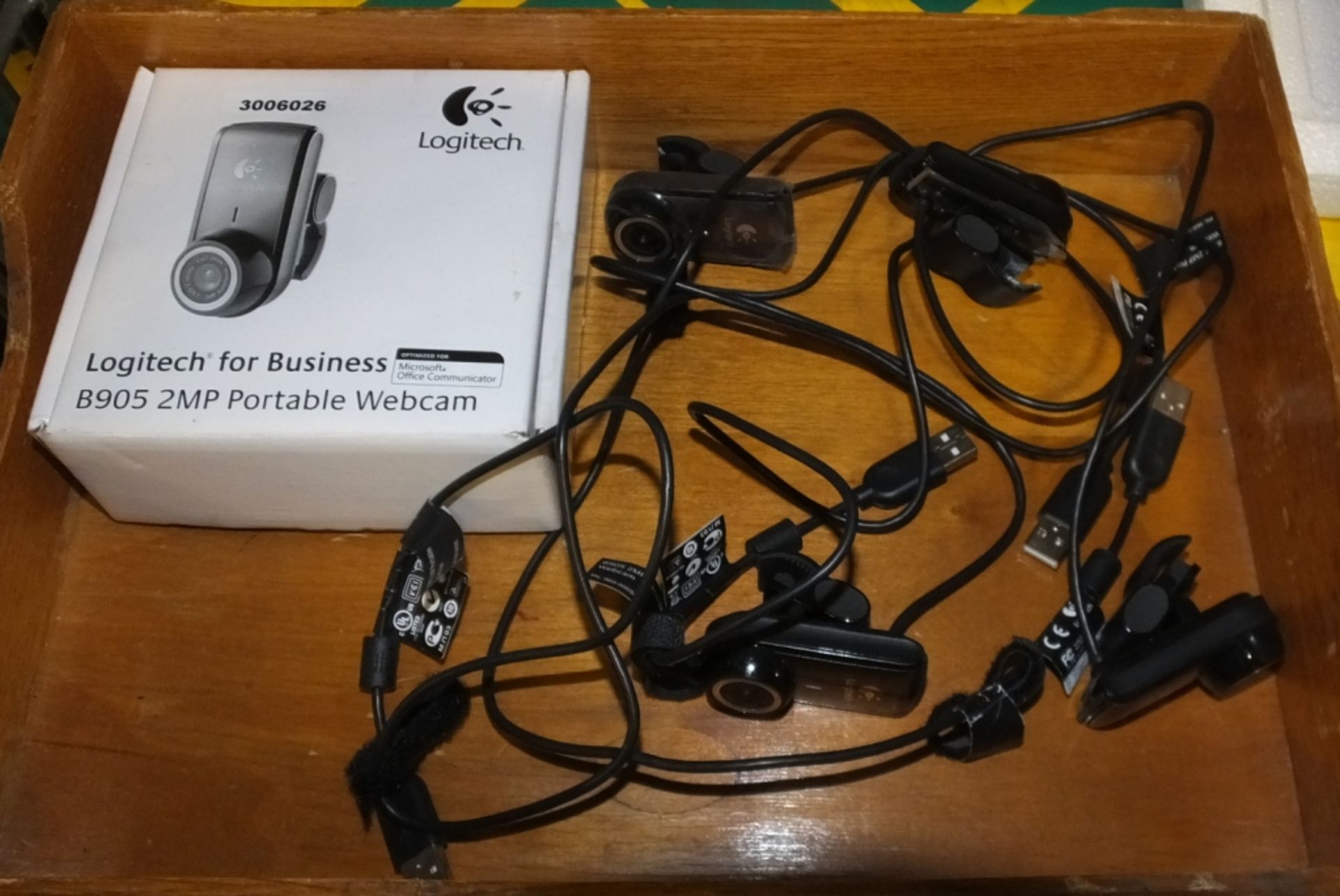 5x Logittech Portable Webcams B905 2MP