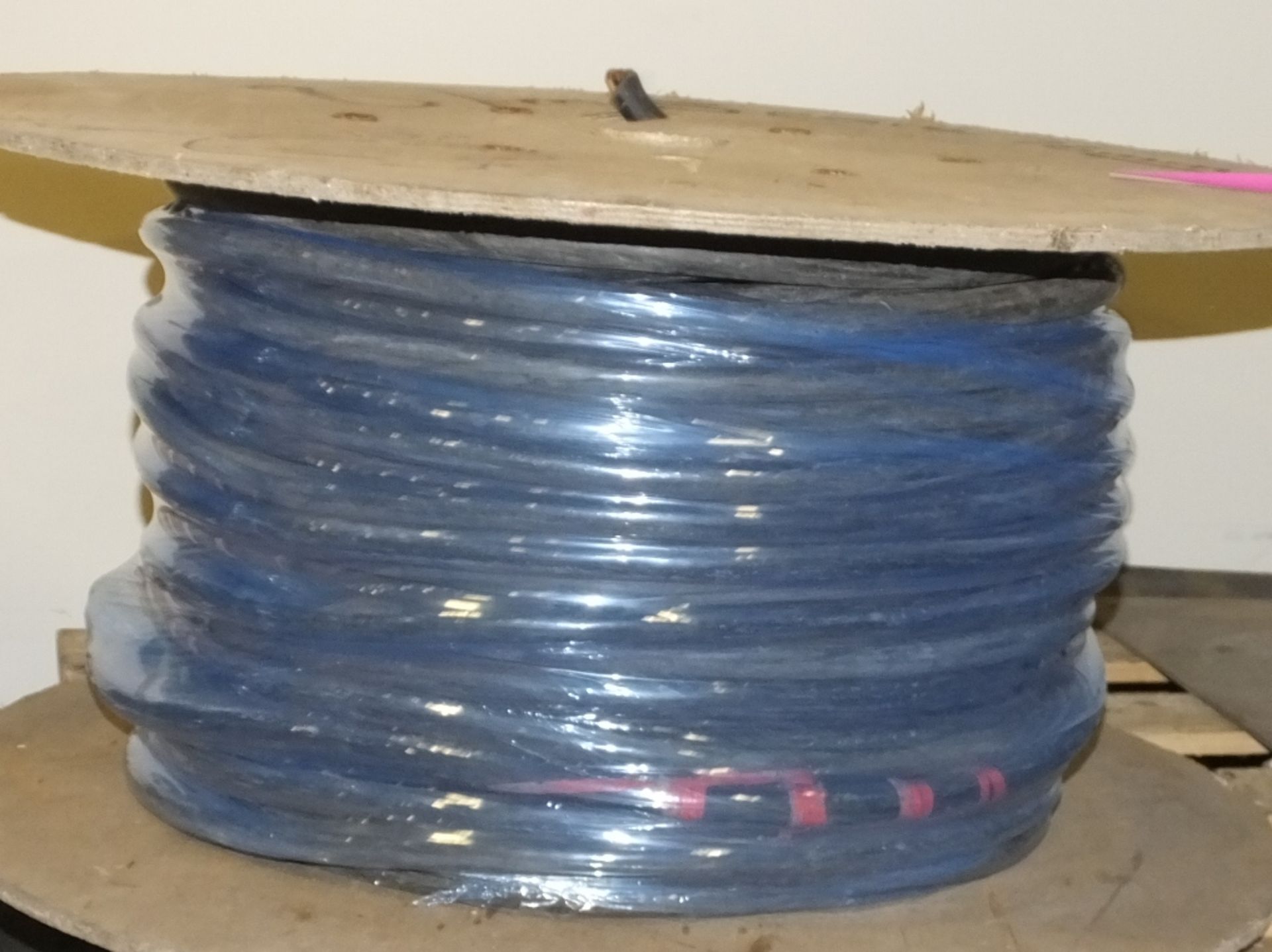 Reel of cable - 87M - 16mm - 5 core - Image 2 of 4