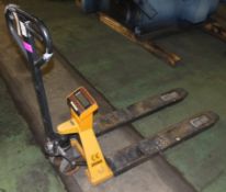 Pallet Truck with Weighing Indicator in need of repair