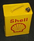 Shell ornamental oil can