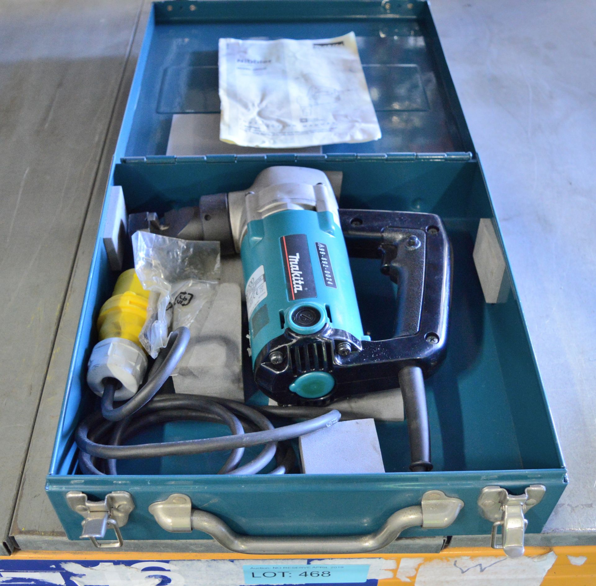 Makita JN3200 Nibbler 110V.