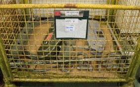 2x 3000kg Winches. Wire Rope, Shackles.