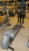 Life Fitness 9500HR Cross Trainer.