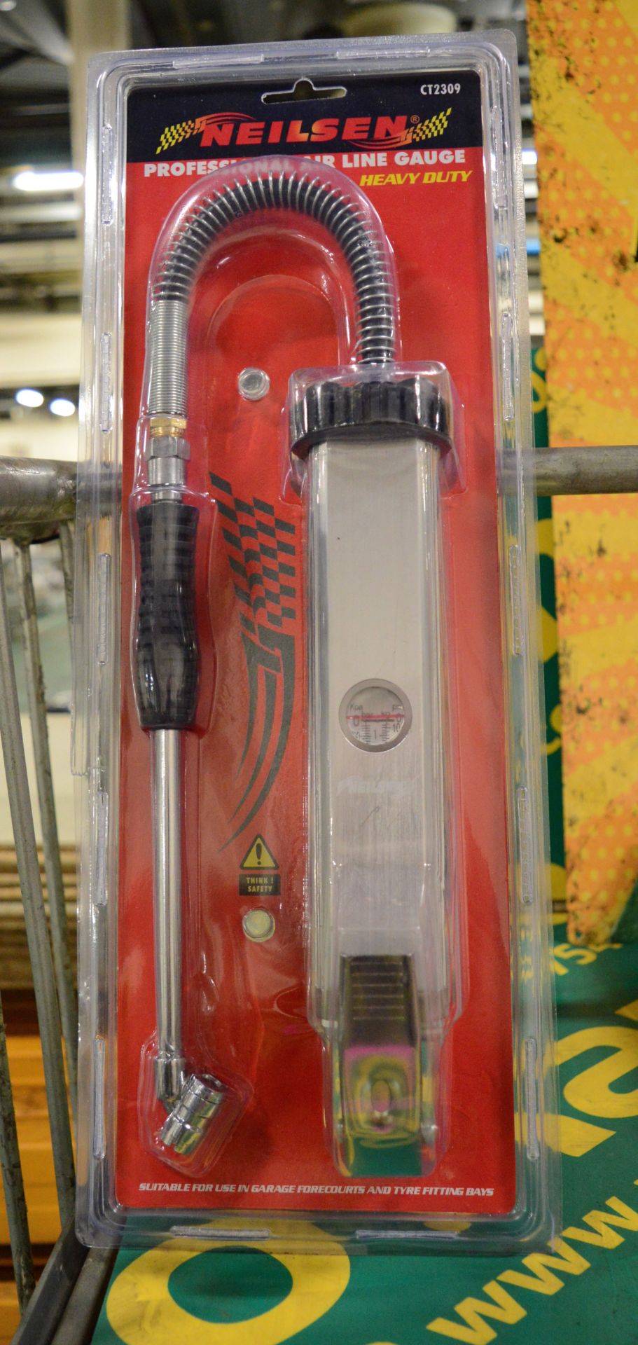 Neilsen Professional Air Line Tyre Inflator & Gauge.