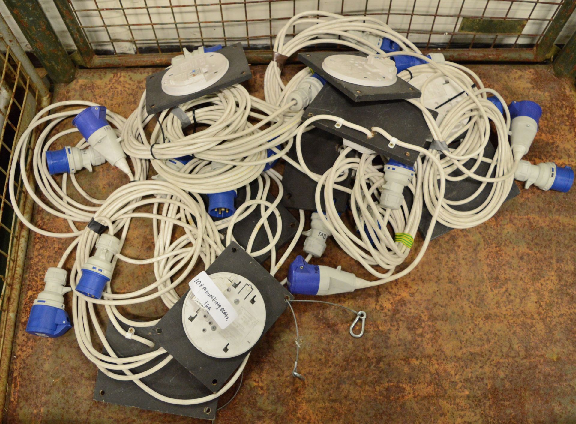 10x 16A Tent Mounting Plates & Cables.