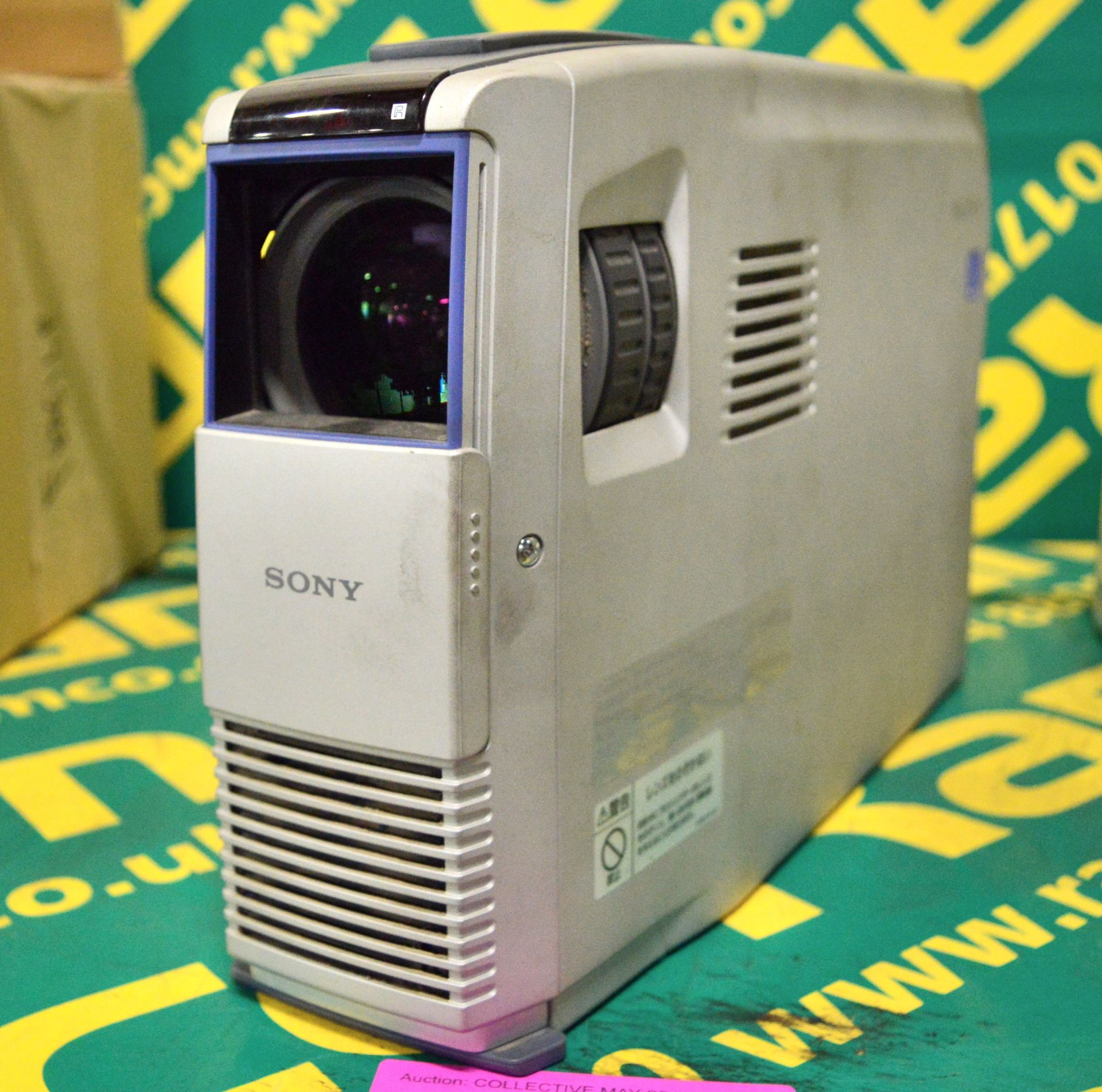 Sony VPL-PX1 LCD Projector. - Image 2 of 2