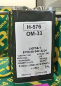2x 5 ltr H-576 OM-33 Hydraulic Oil.