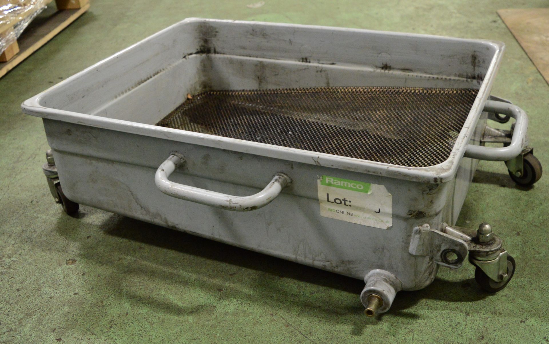 Steel Oil Collection Tray with Strainer Grill.
