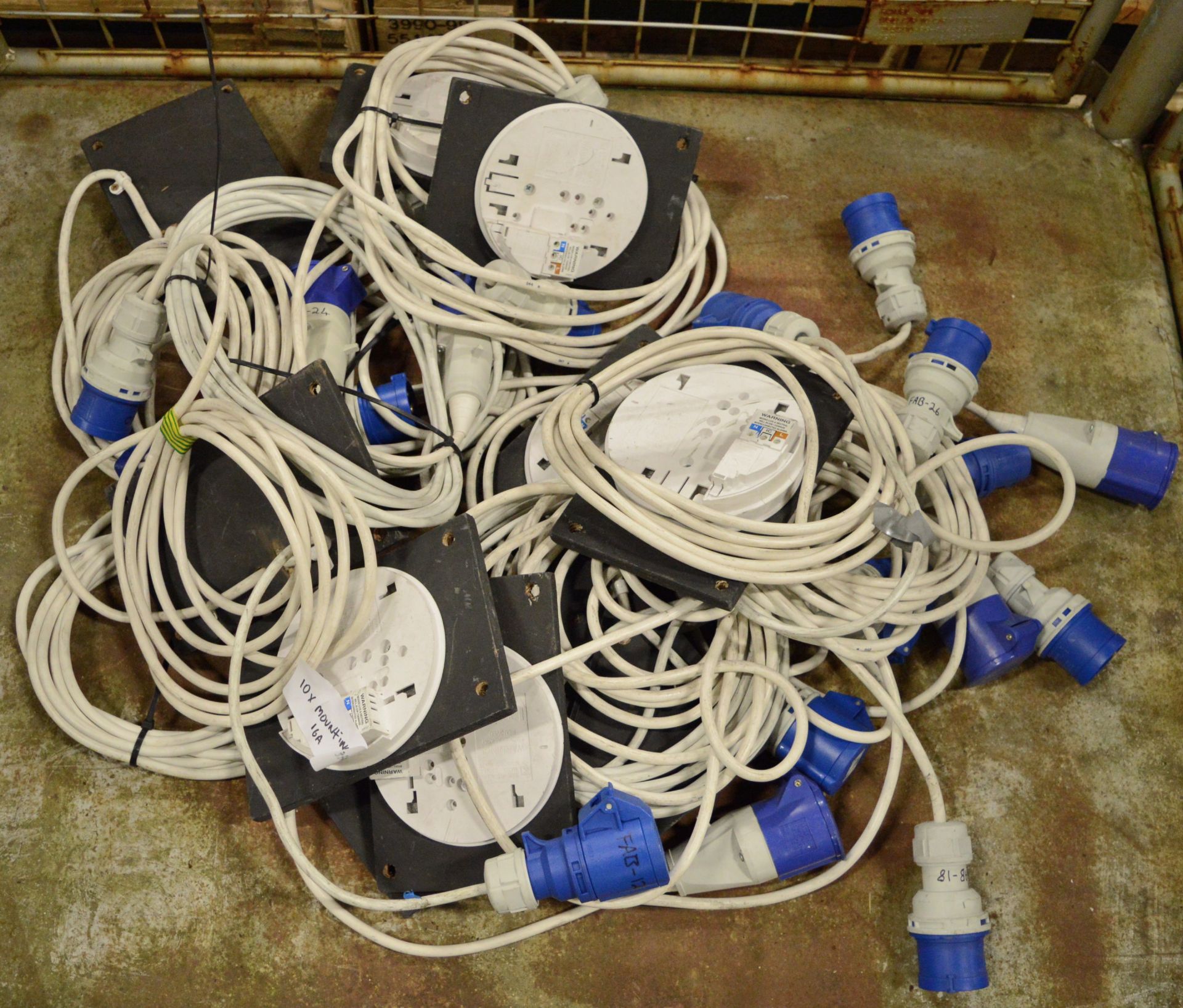 10x 16A Tent Mounting Plates & Cables.