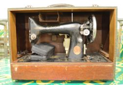 1938 Singer Sewing Machine EB872599 in Wooden Carry Case.
