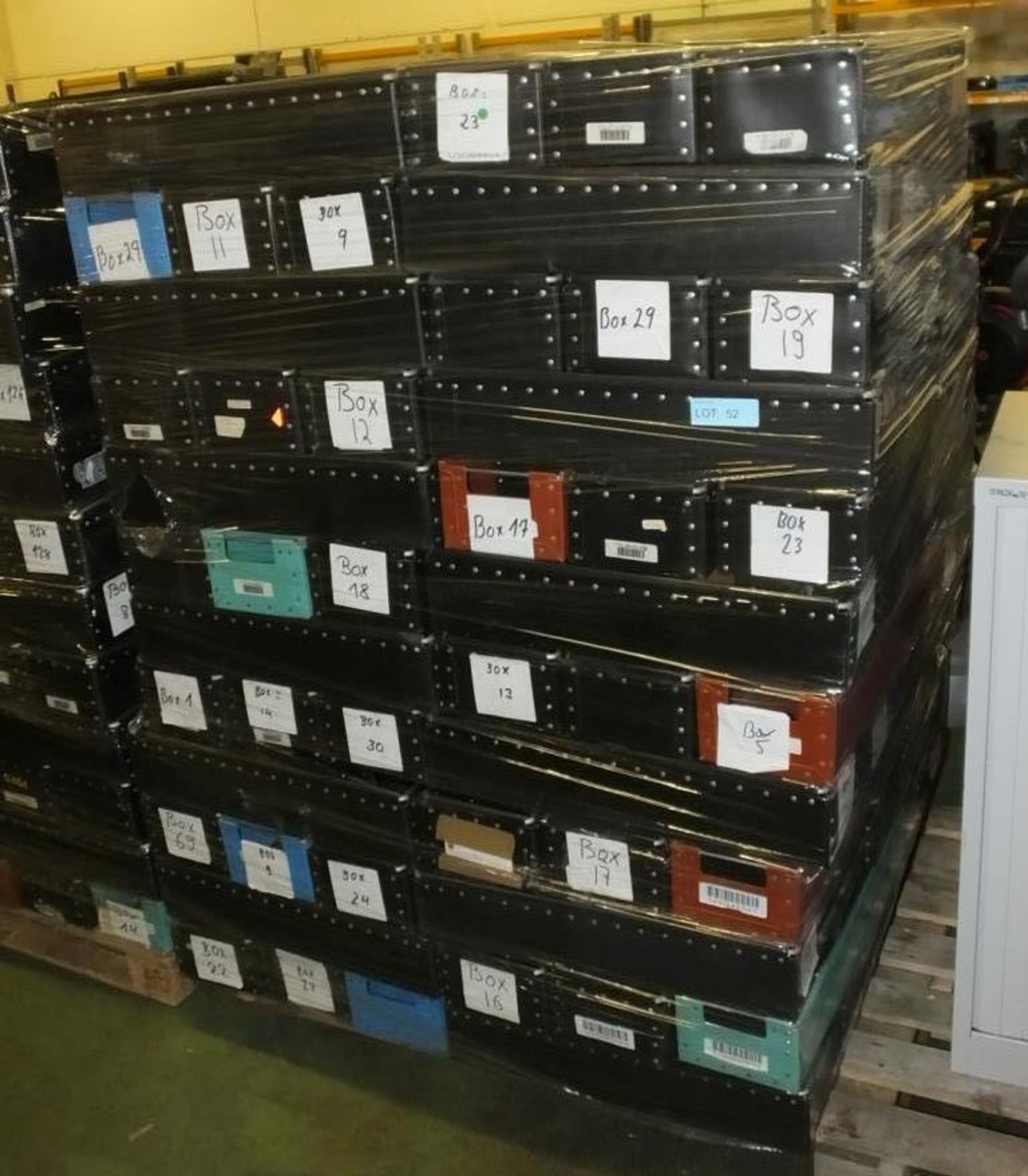 120x Fibreboard storage boxes / trays