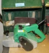 Hitachi SB-110 Belt sander in metal carry case