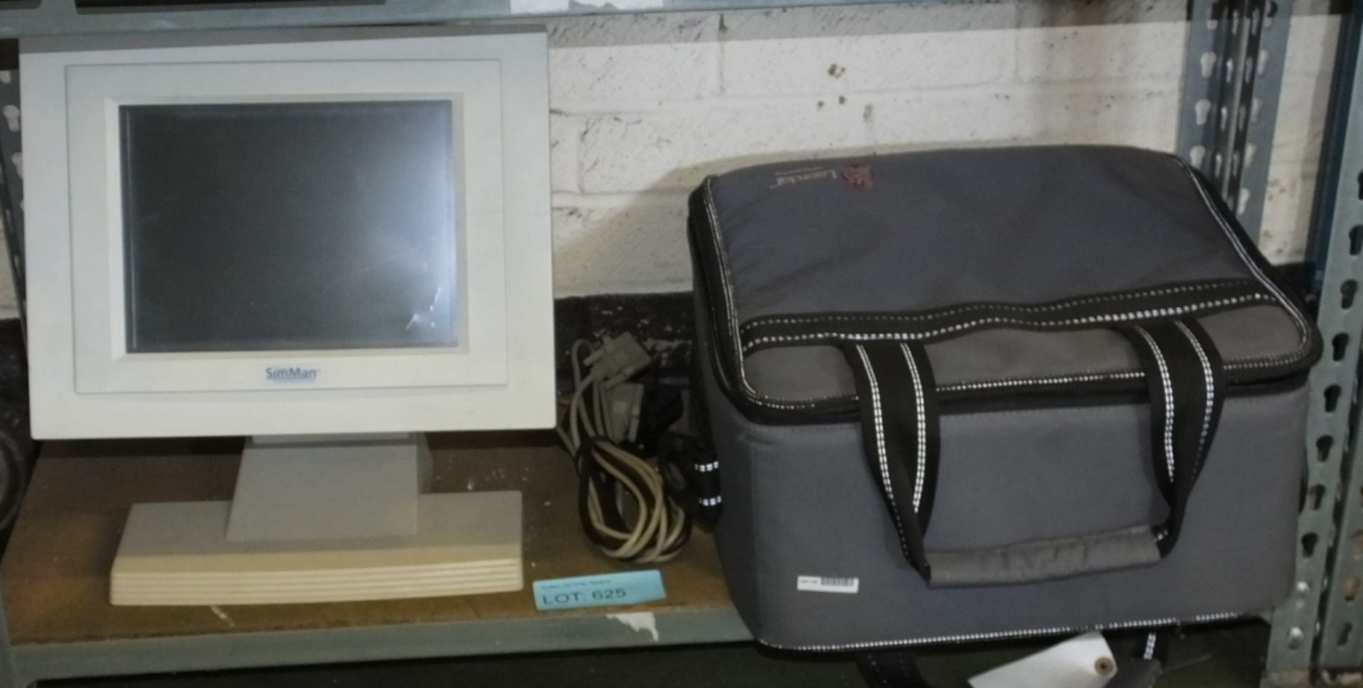 Monitor with carry bag