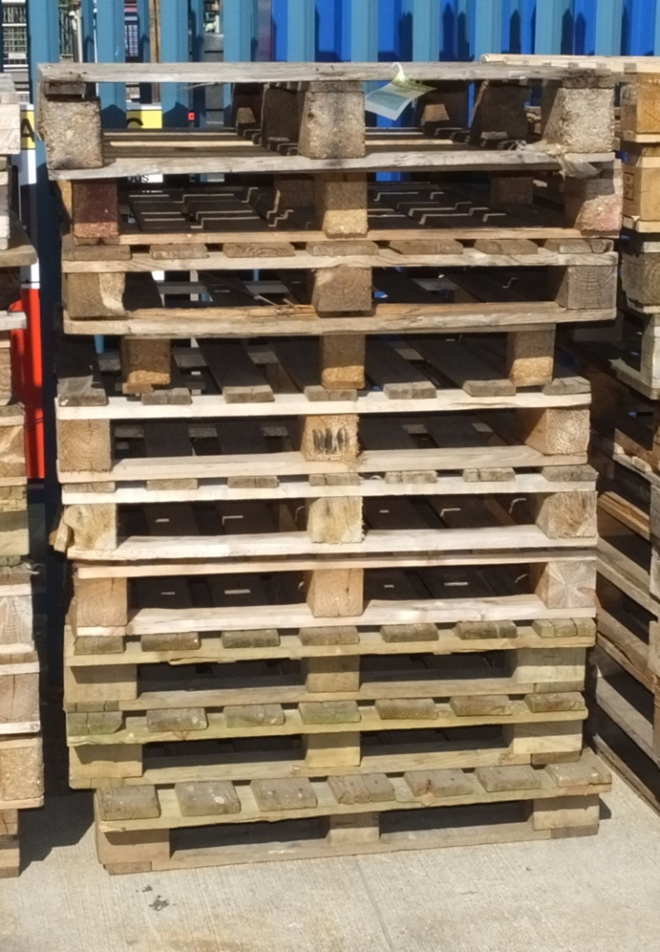 10x Wooden Pallets