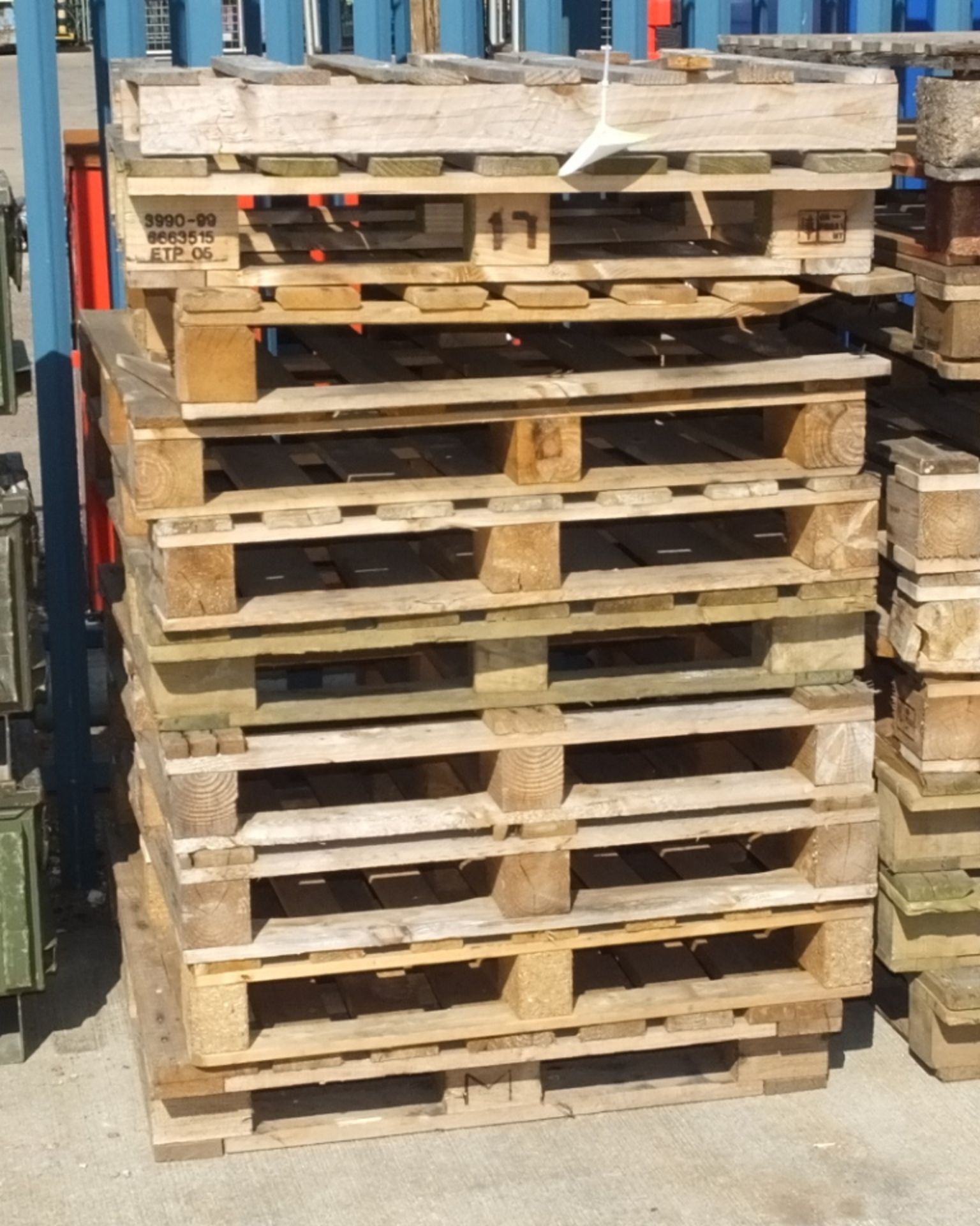 10x Wooden Pallets