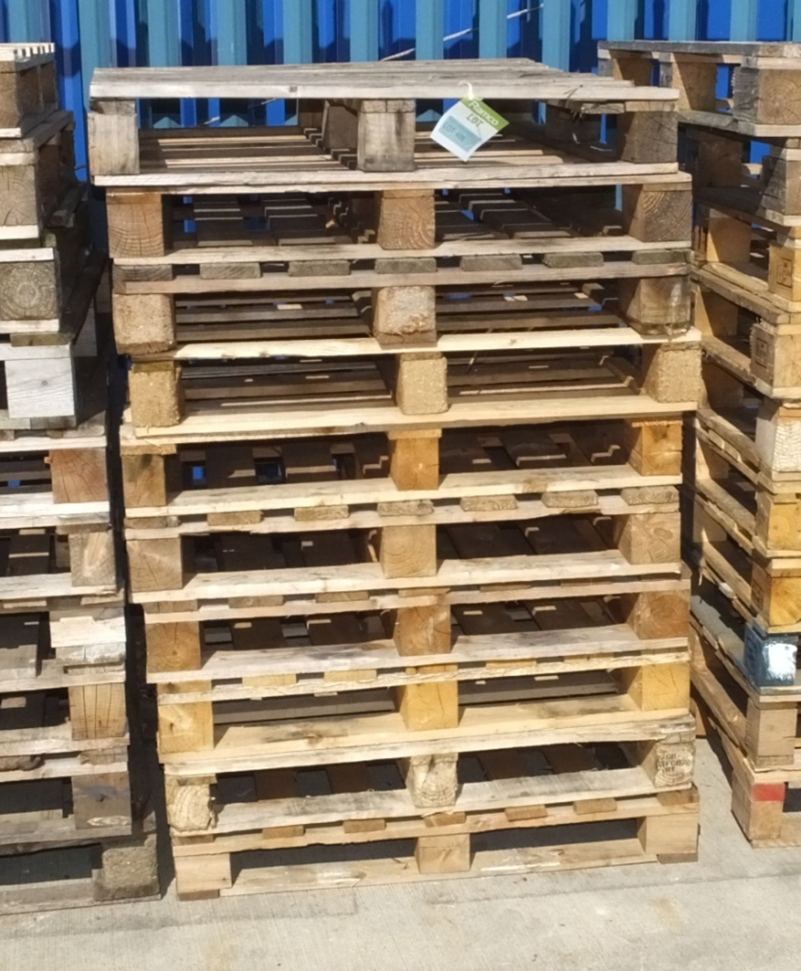 10x Wooden Pallets