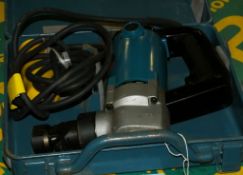 Makita JN3200 Nibbler in carry case