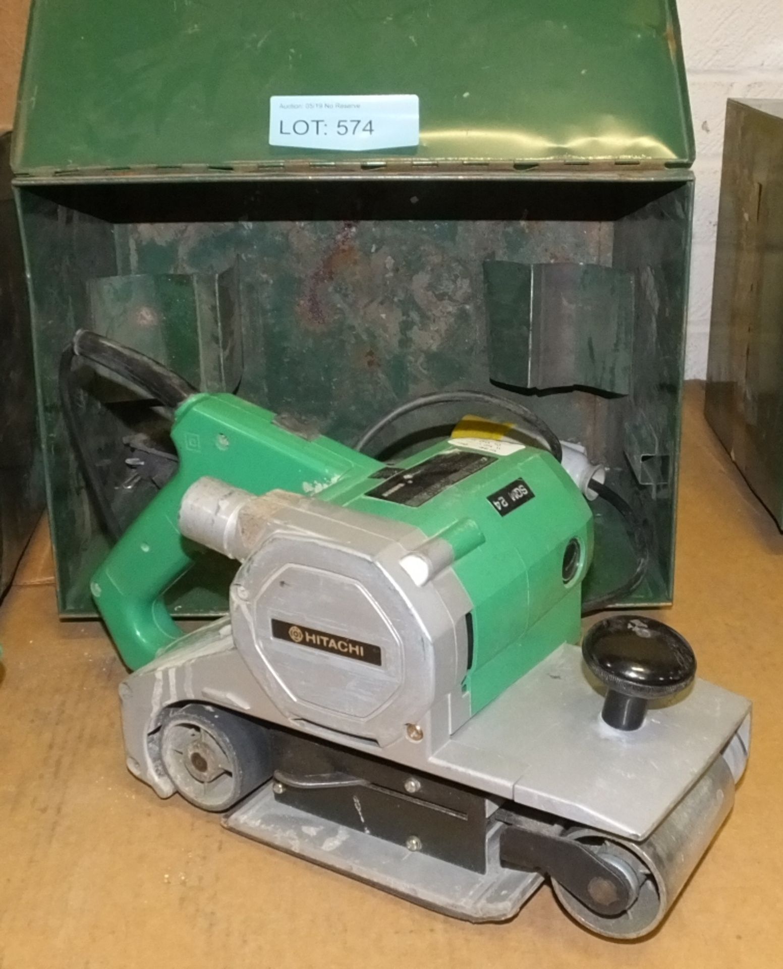 Hitachi SB110 Belt sander in metal carry case