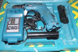 Makita 6019D Drill - 1 charger - 2 batteries