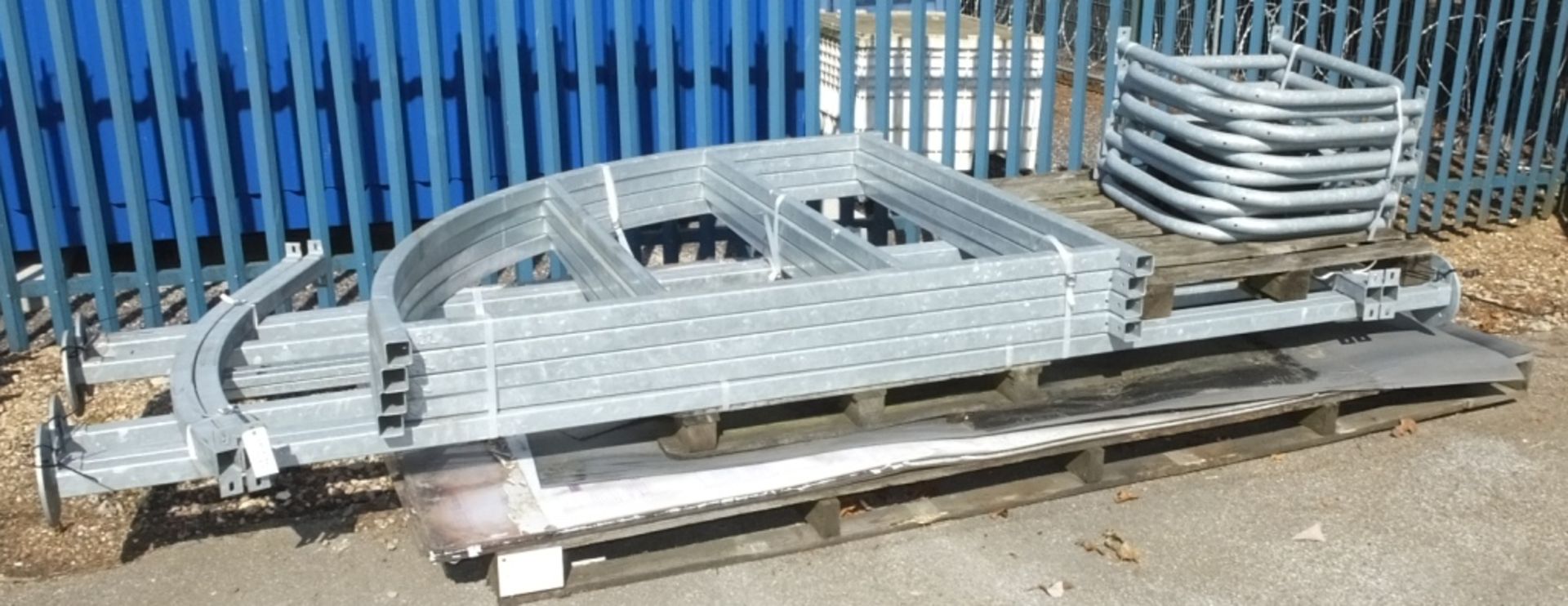 Heavy Duty Galvanised Metal Cycle Rack Bay assembly