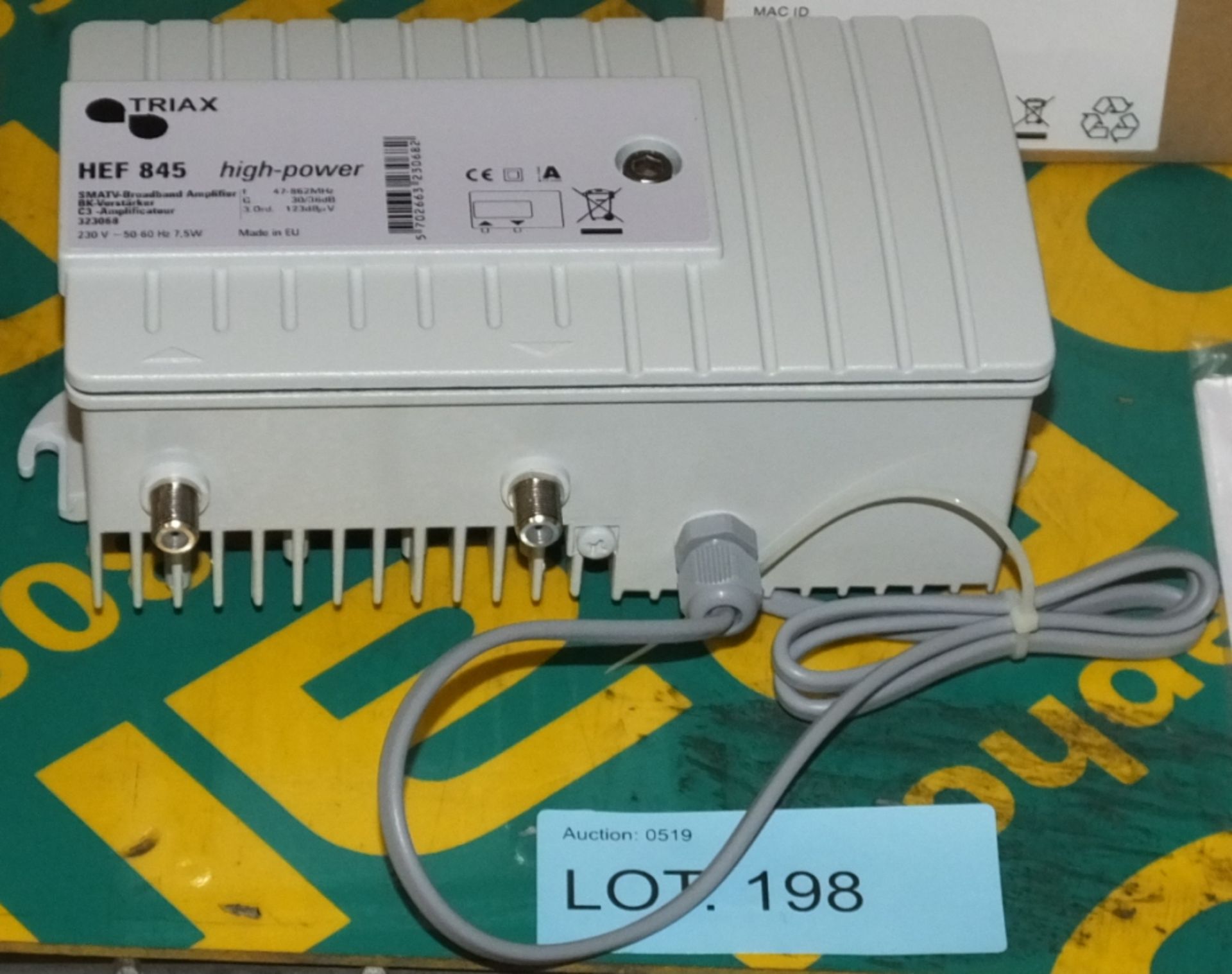 3x Triax HEF 845 Broadband Amplifiers, SU-A-EZ CPE Antenna Kit Unit - Image 2 of 4