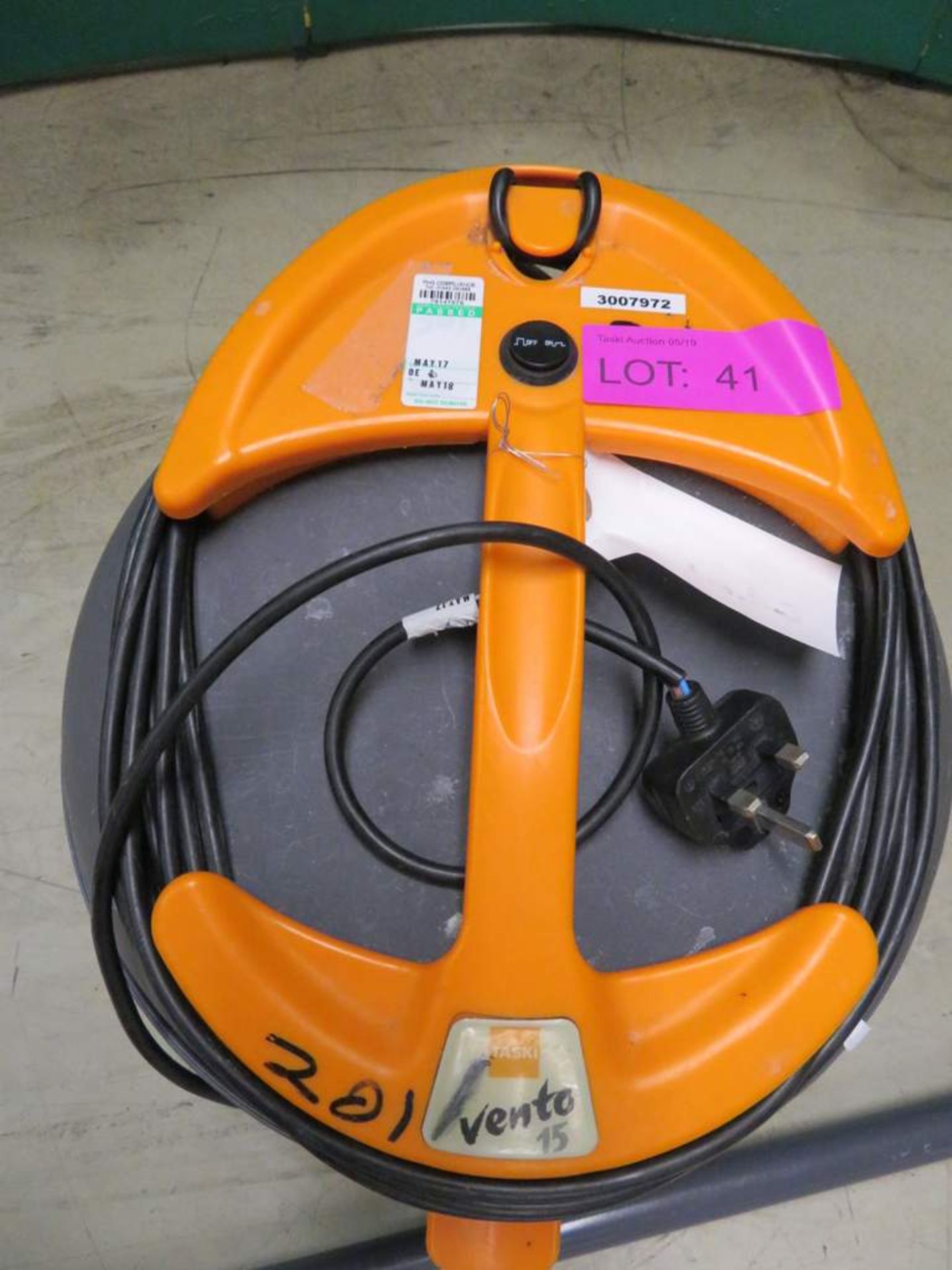 Taski Vento 15 Vacuum Cleaner. - Image 3 of 6