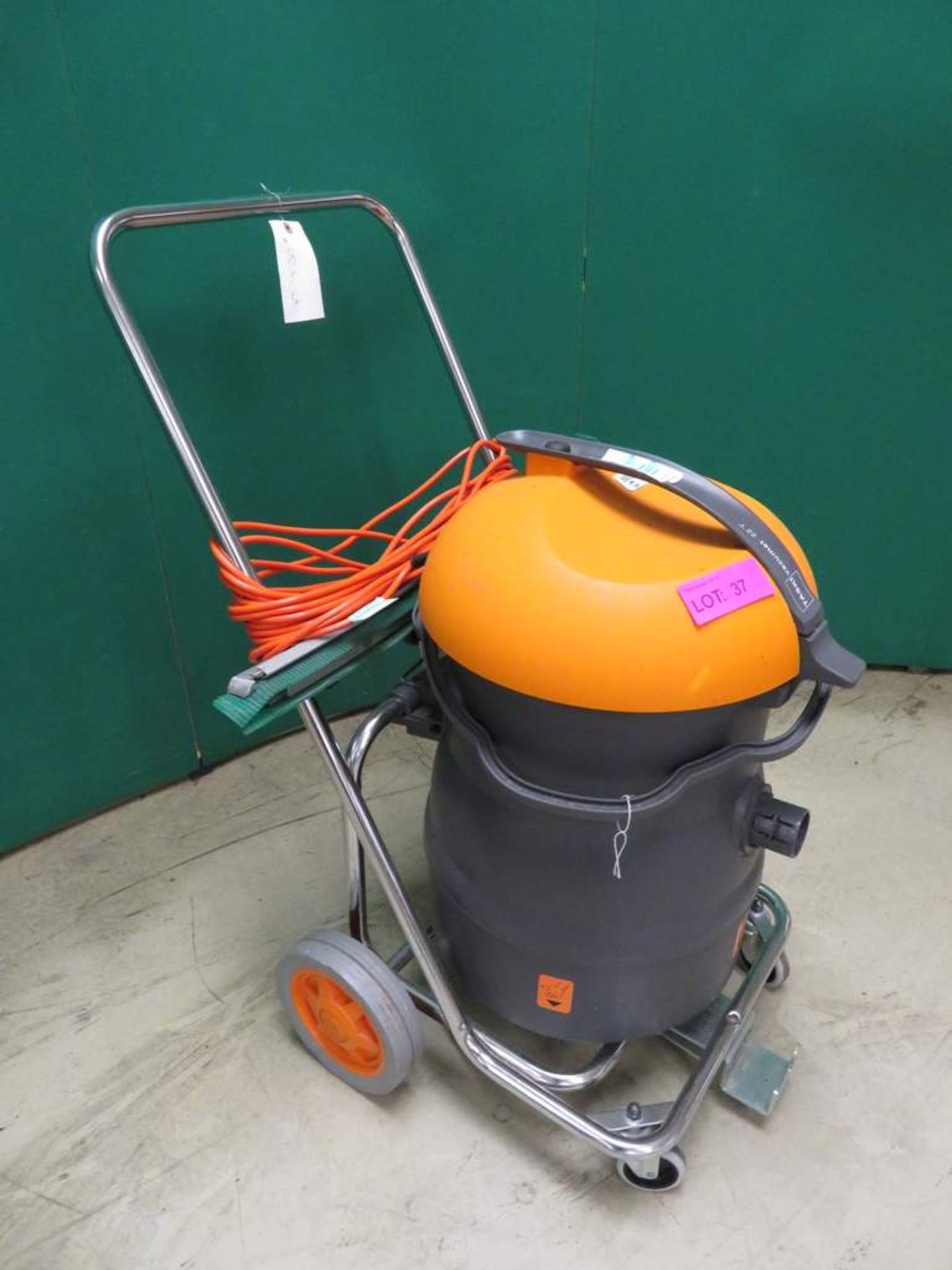 Taski Vacumat 22T Vacuum Cleaner. - Image 2 of 6