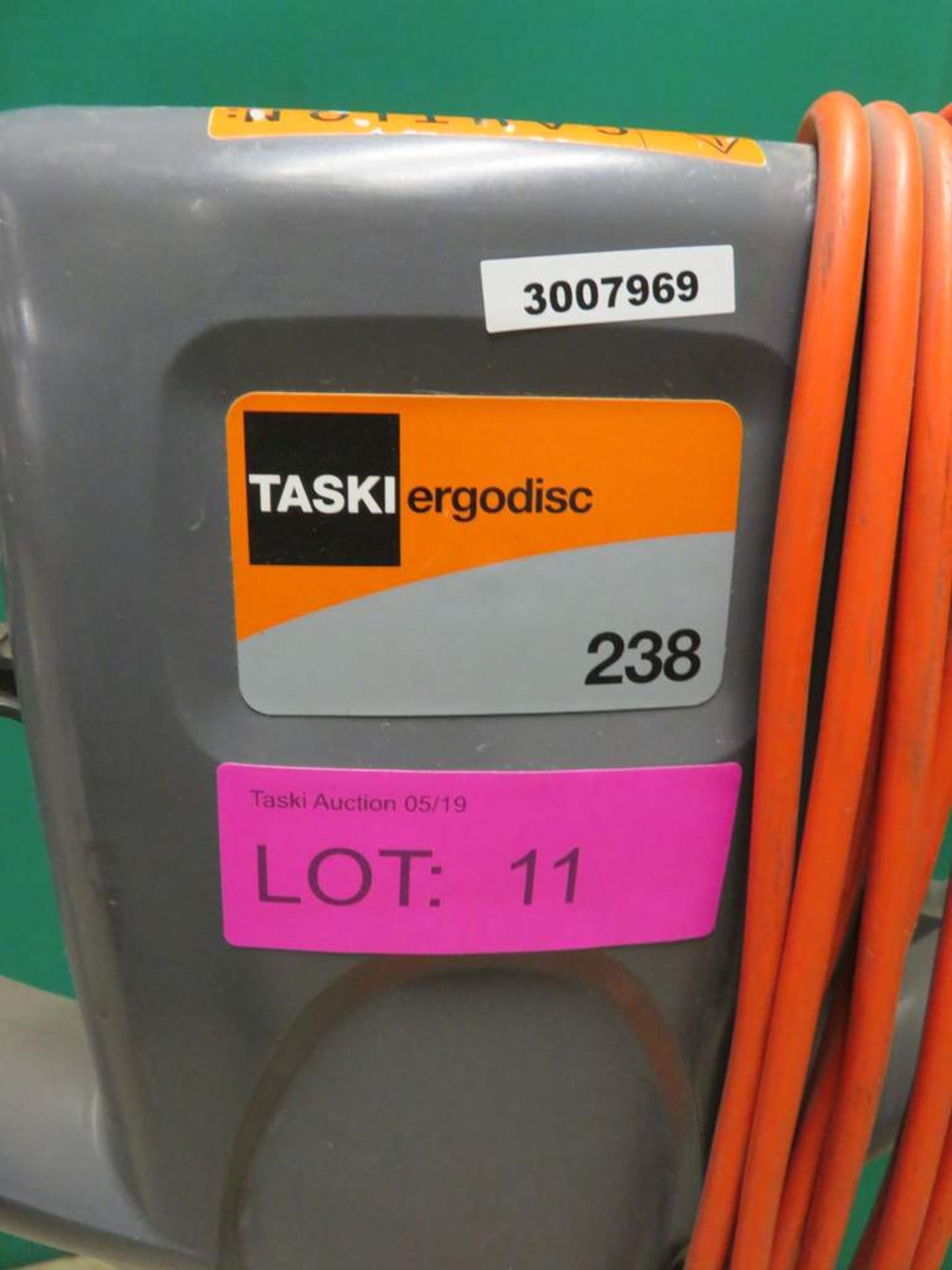 Taski Ergodisc 238 Floor Scrubber. - Image 3 of 6