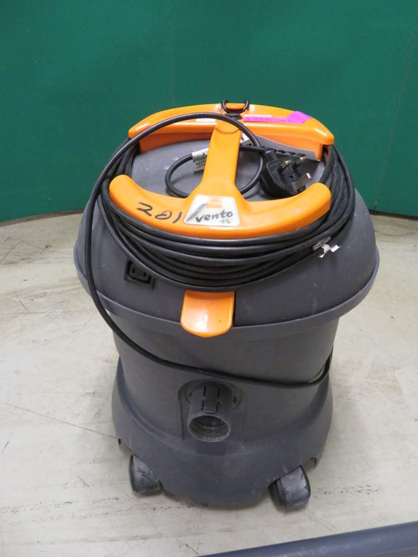 Taski Vento 15 Vacuum Cleaner. - Image 2 of 6