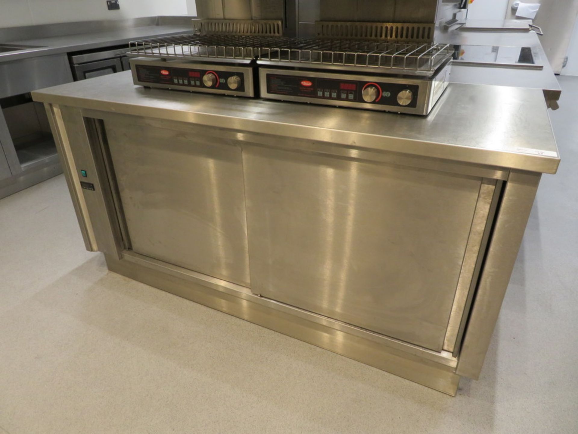 STAINLESS STEEL HOT CUPBOARD WITH DOUBLE SLIDING DOORS - Image 2 of 3