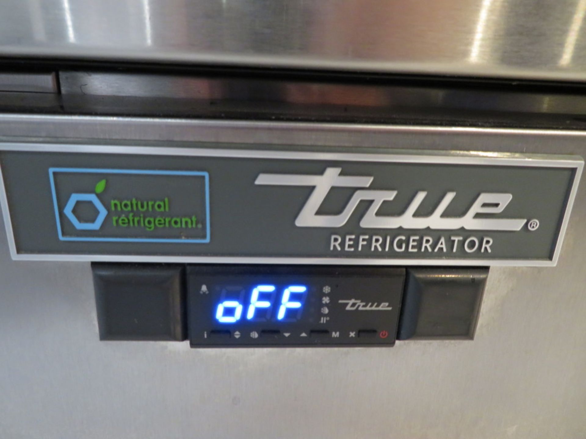 2018 TRUE MODEL TGU-3-HC COUNTER TYPE THREE-DOOR FRIDGE - Image 2 of 5