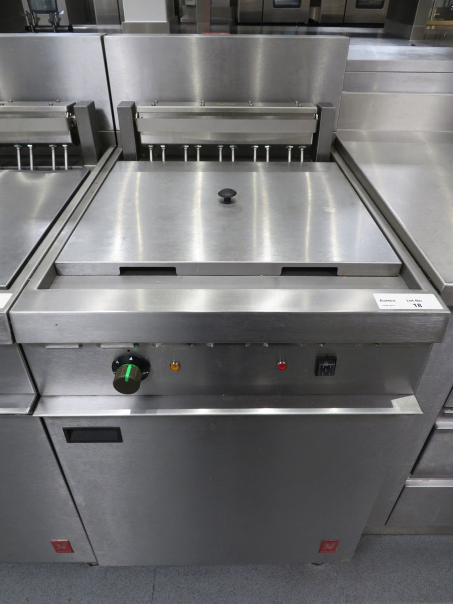 2018 FALCON DOMINATOR GAS TWIN BASKET DEEP FAT FRYER