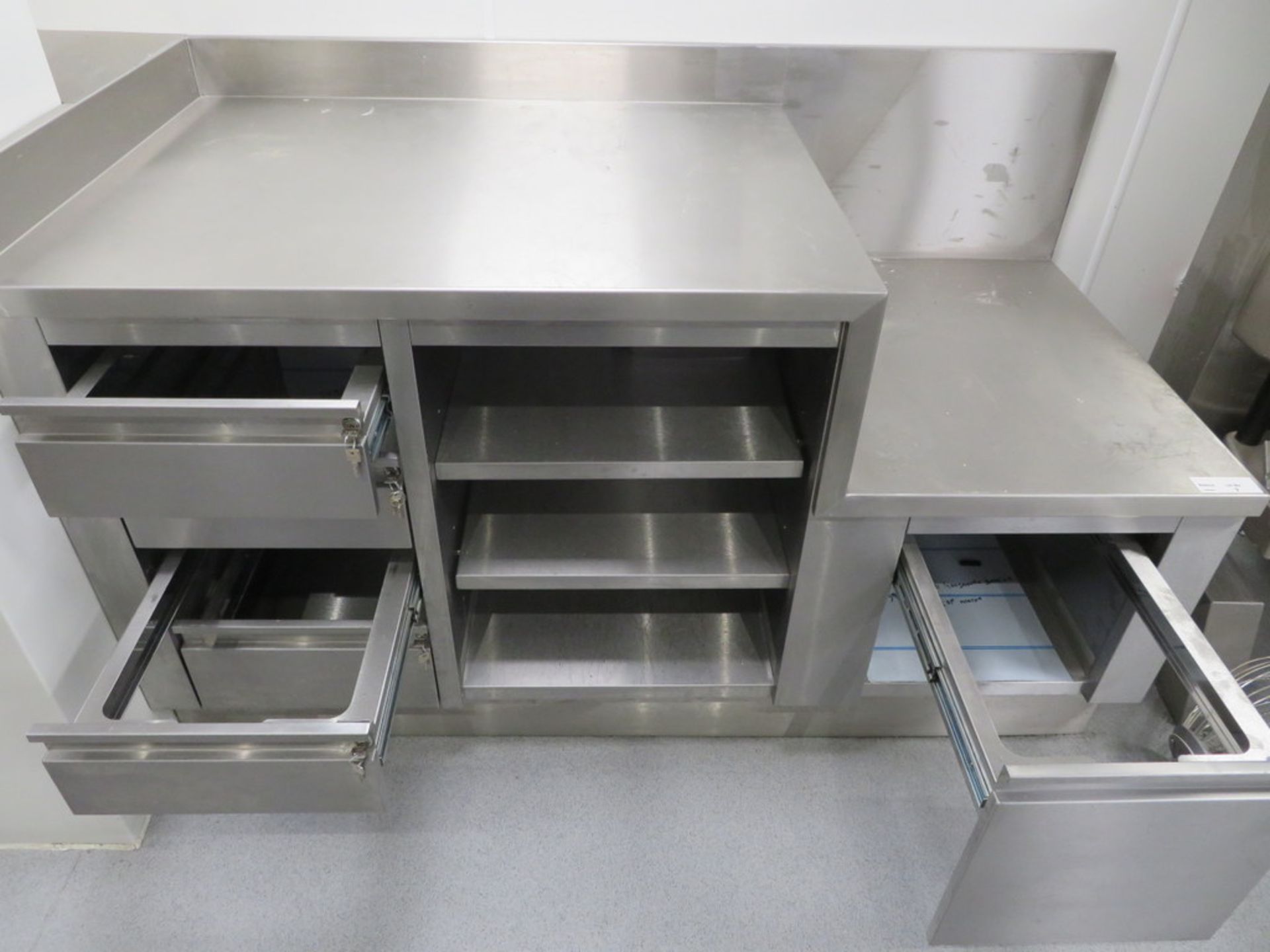 STAINLESS STEEL SIDE UNIT WITH SUNKEN RIGHT HAND END - Image 2 of 2