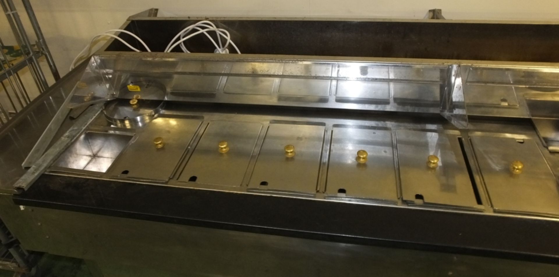 Hot Servery Bain Marie with Gastrnorm Pans - Image 3 of 3