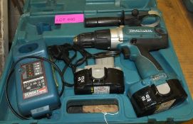 Makita 8444D Drill - 2 batteries - 1 charger