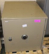 Manifoil Small IT Cabinet L670 x W810 x H670