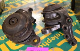 2x Renault Kerax Engine Mountings.