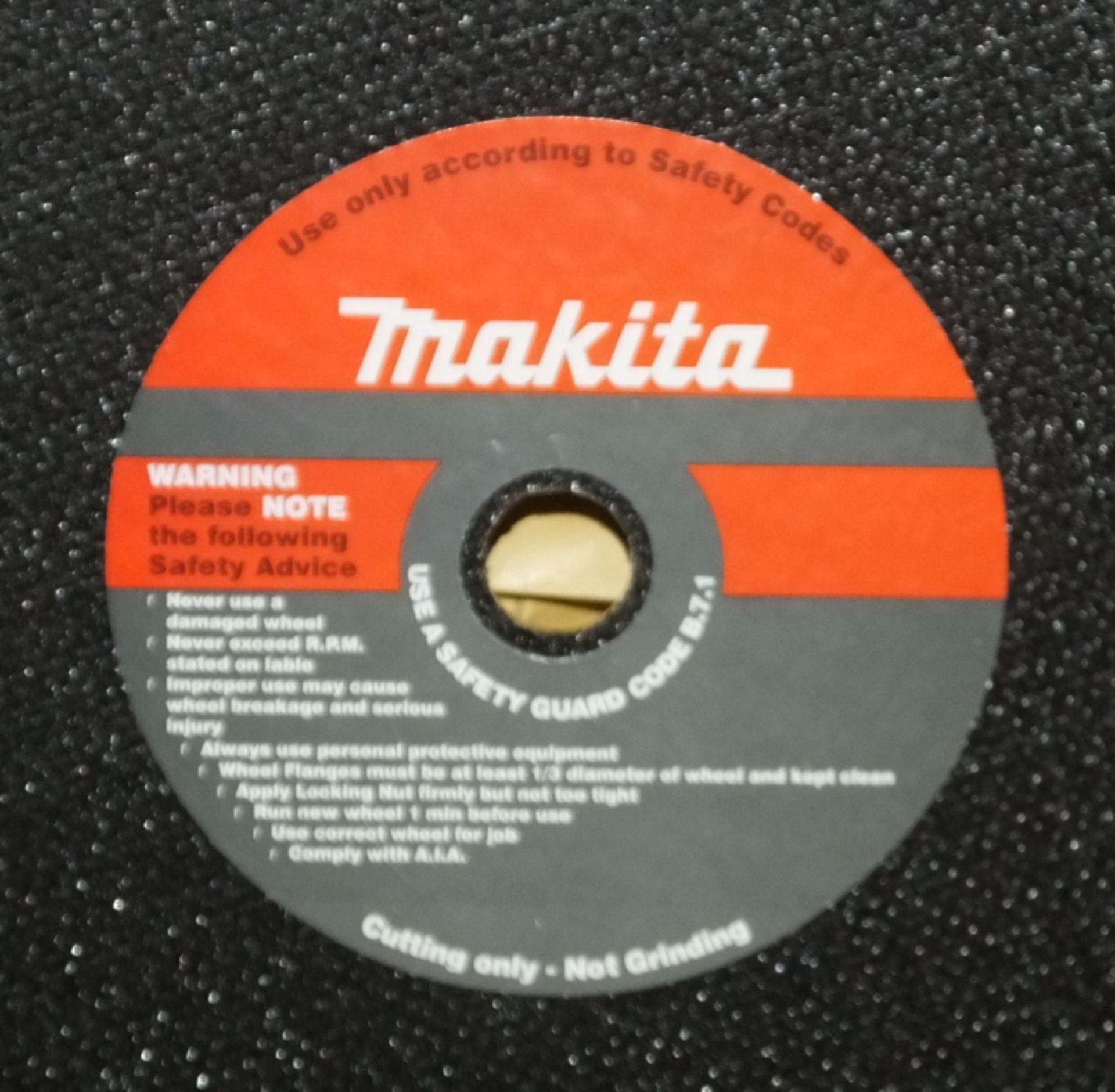 6x Packs of 10 Makita Cutting discs - stone - Image 2 of 2