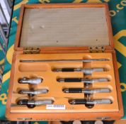 Moore & Wright Internal Imperial Micrometer Set.