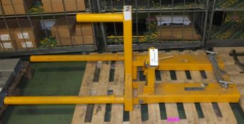 Contact FDP-1 Drum Lifter Attachment