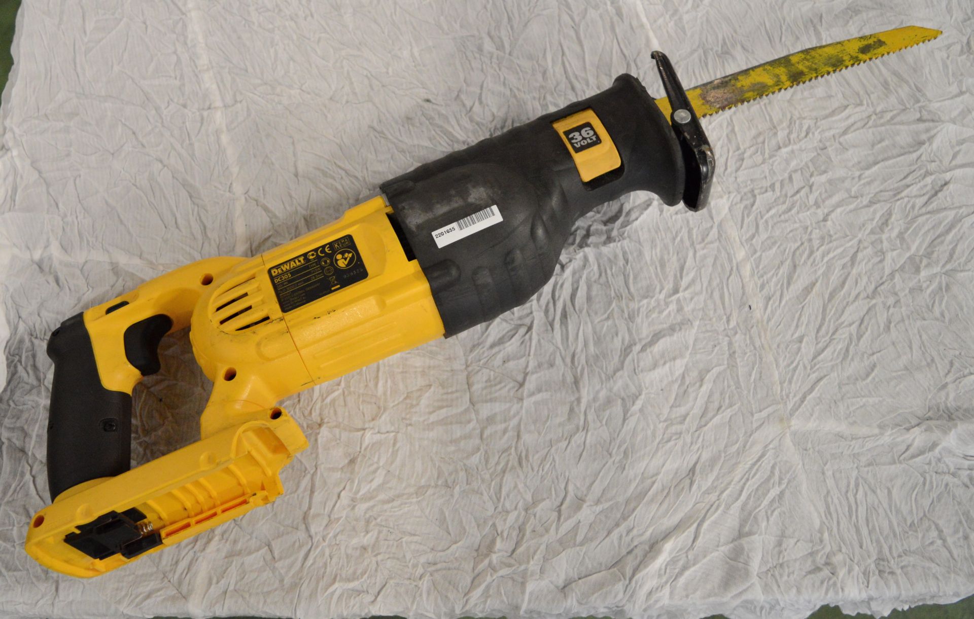 DeWalt DC305 Reciprocating Saw 36V - No battery.