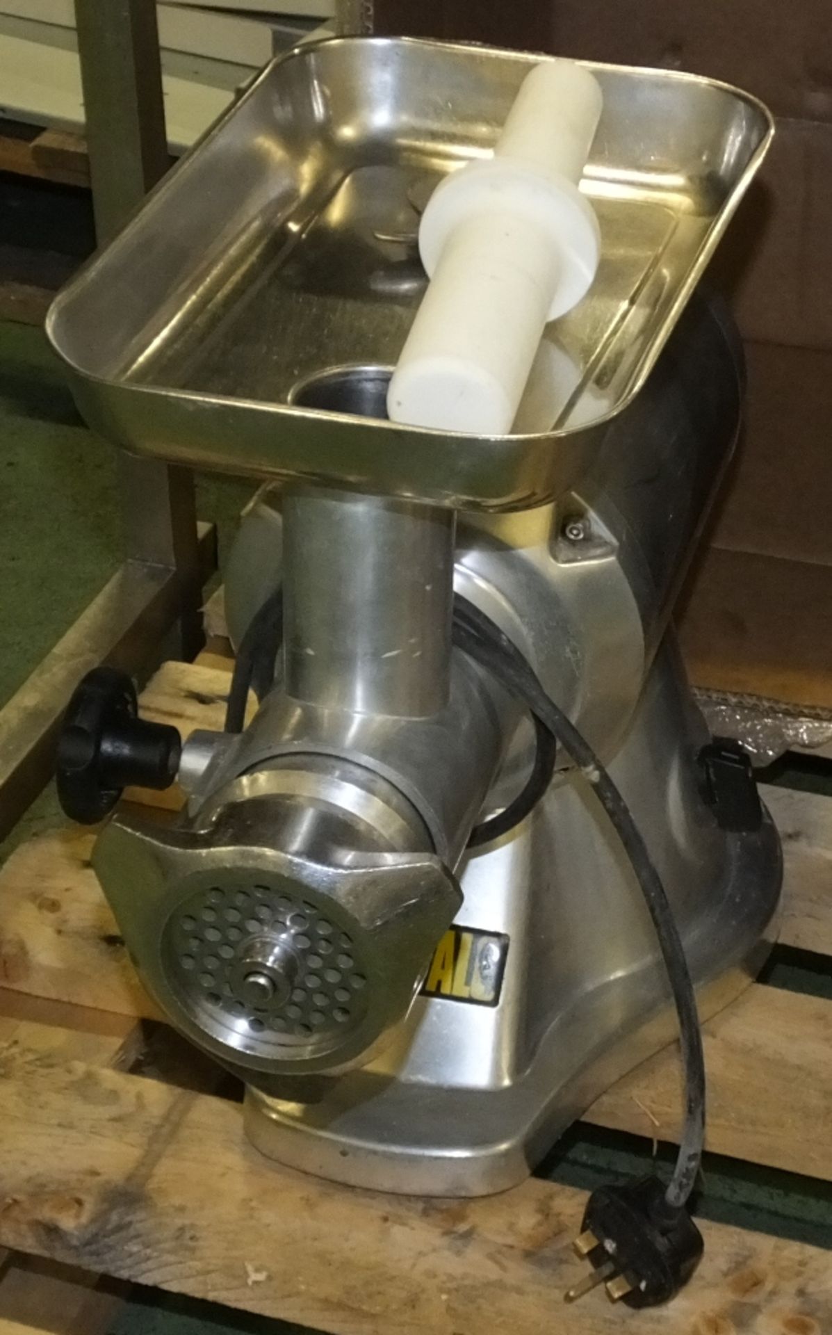 Buffalo CD400 mincer