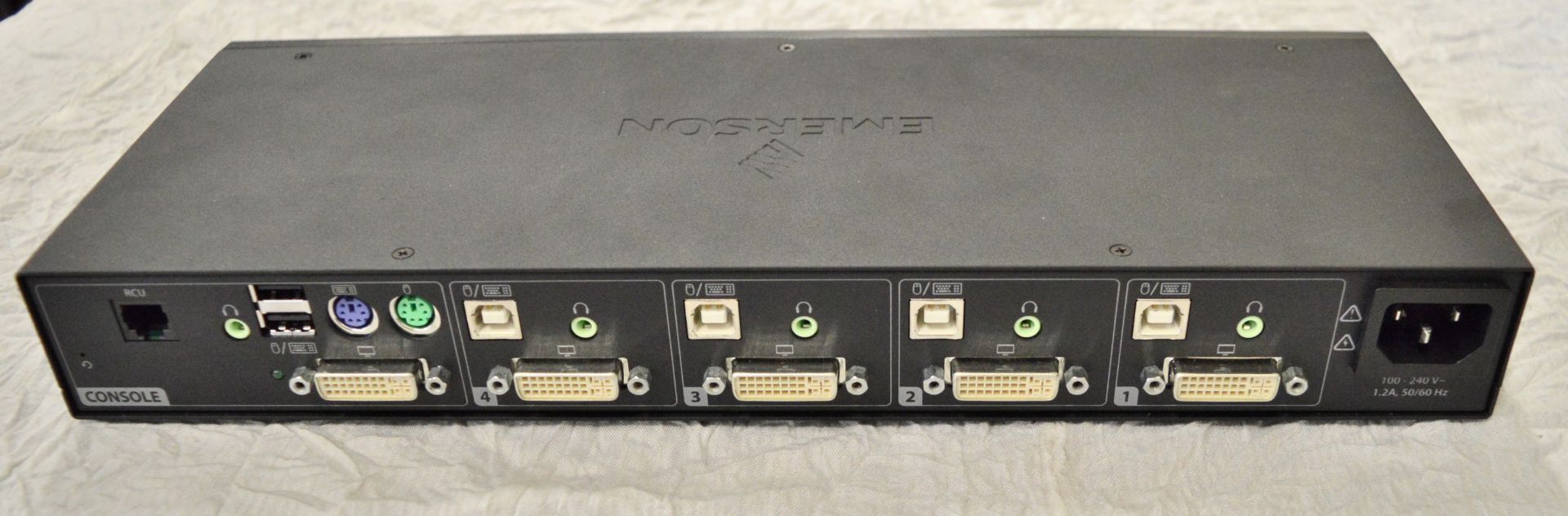 Emerson 4-Port DVI-I Secure KVM Switch SC840. - Image 3 of 3
