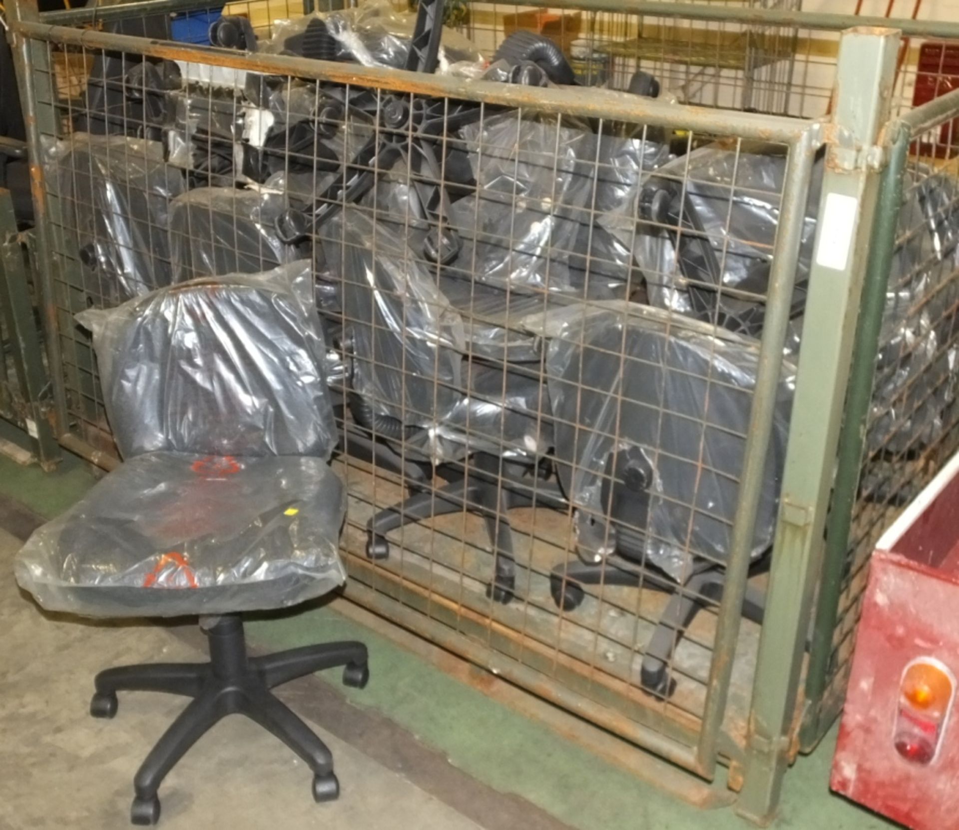 15x Office chairs