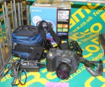 Sony MVC-CD500 - digital camera with carry bag